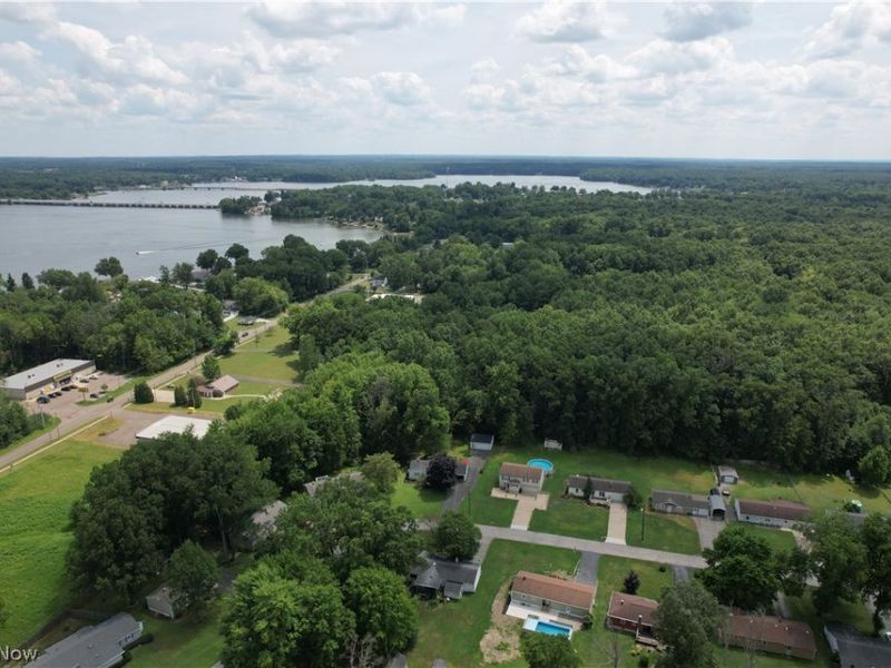 17964 Glendale Avenue, Lake Milton, OH 44429 Photo 34