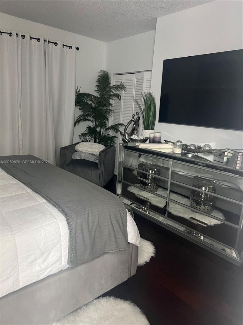1543 Barcelona Way, Unit 5-30, Weston, FL 33327 Photo