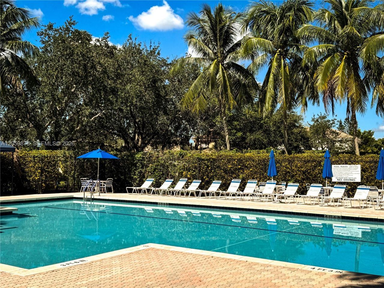 1543 Barcelona Way, Unit 5-30, Weston, FL 33327 Photo