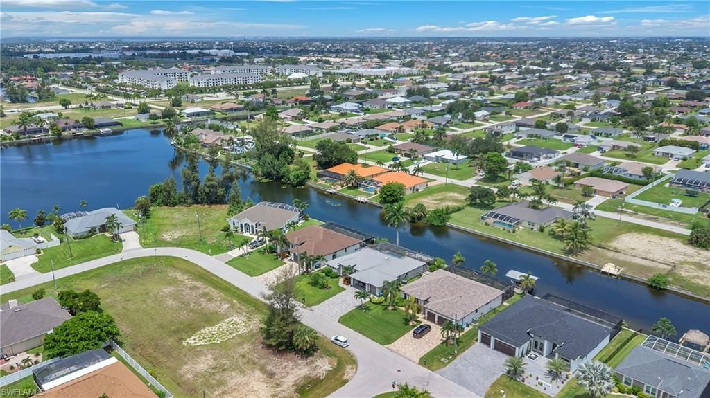 1227 SW 37th St, Cape Coral, FL 33914 Photo