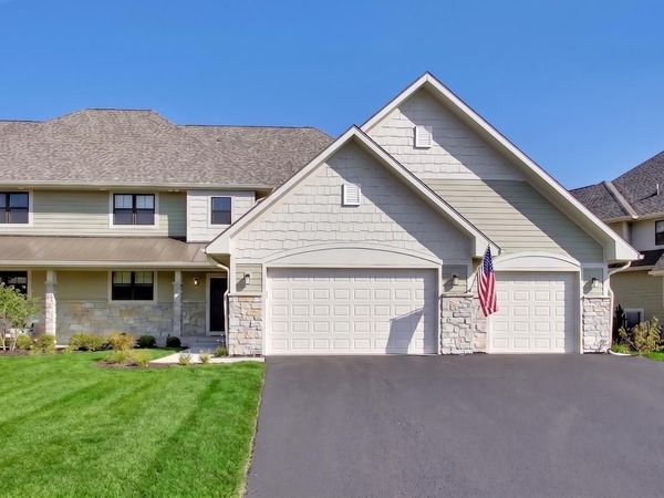699 Greenview CIRCLE, Unit 38, Lake Geneva, WI 53147
