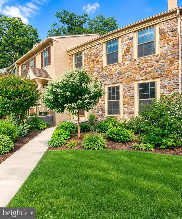 1404 WEATHERSTONE DRIVE , PAOLI, PA 19301