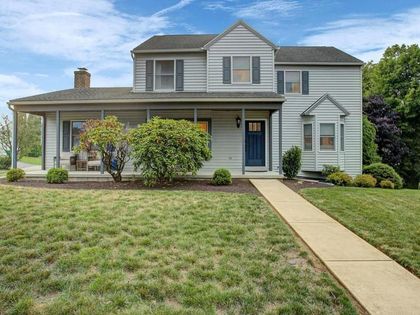 13 VICTORIA WAY Camp Hill, PA 17011