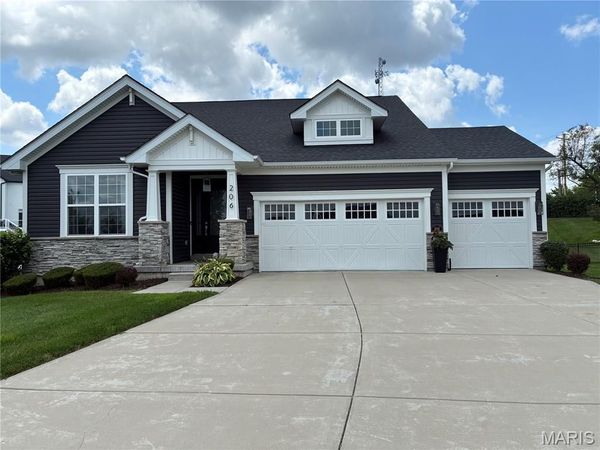 206 Menslage Court, St Charles, MO 63301