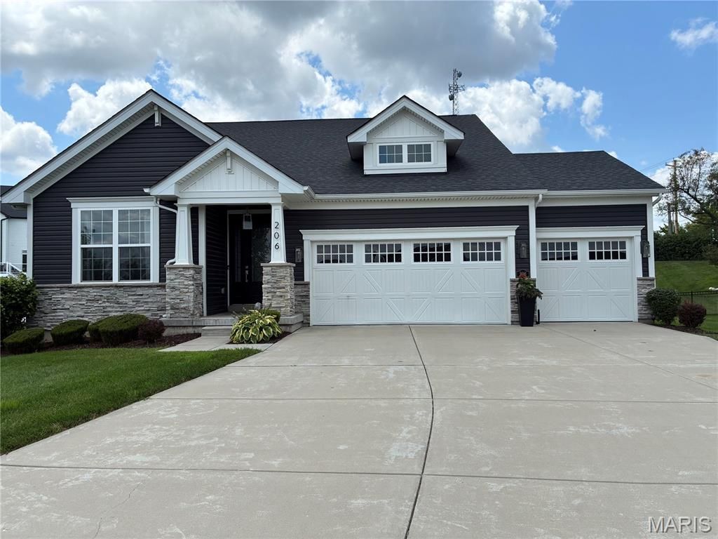 206 Menslage Court , Saint Charles, MO 63301 Main Photo
