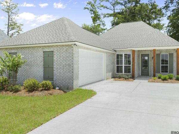 4750 Pointe Prospect Dr, Oscar, LA 70762