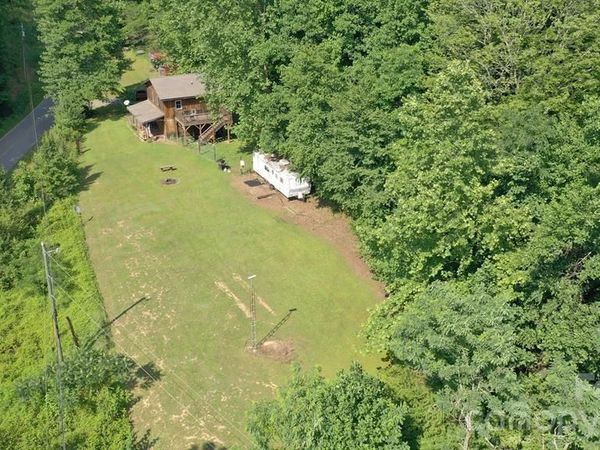 454 Bradley Branch Road, Whittier, NC 28789