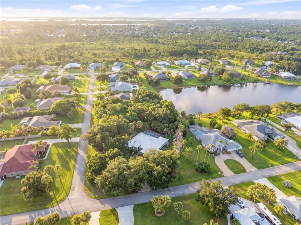 757 Holden Avenue, Sebastian, FL 32958 Photo