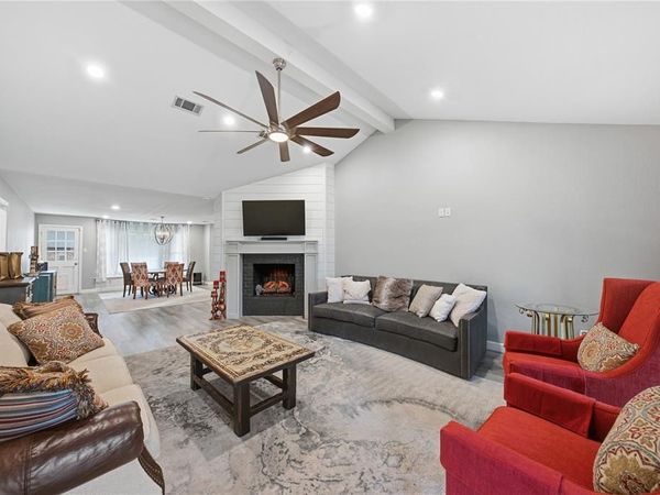 111 Havenwood Drive, Enchanted Oaks, TX 75156