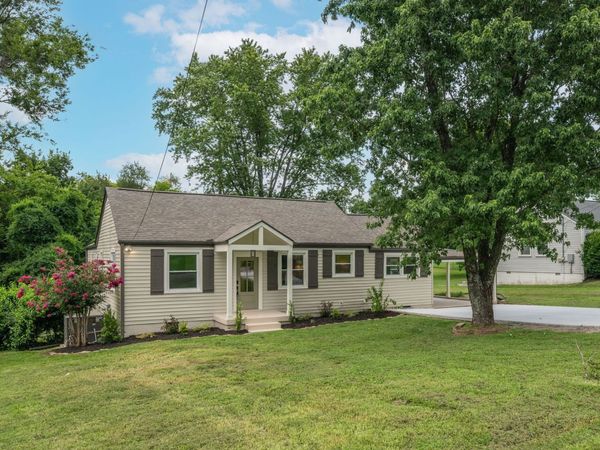 2705 Live Oak Rd , Nashville, TN 37210