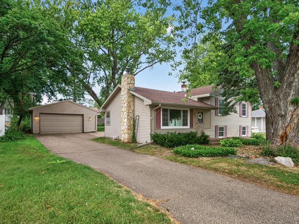69 Dennis Lane N, Maplewood, MN 55119