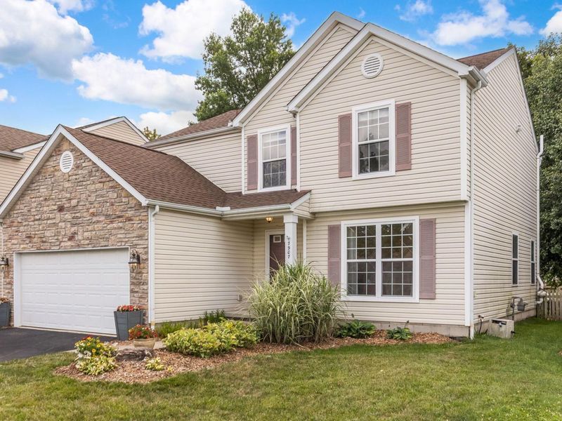 7907 Chapel Stone Road, Blacklick, OH 43004 Photo 3
