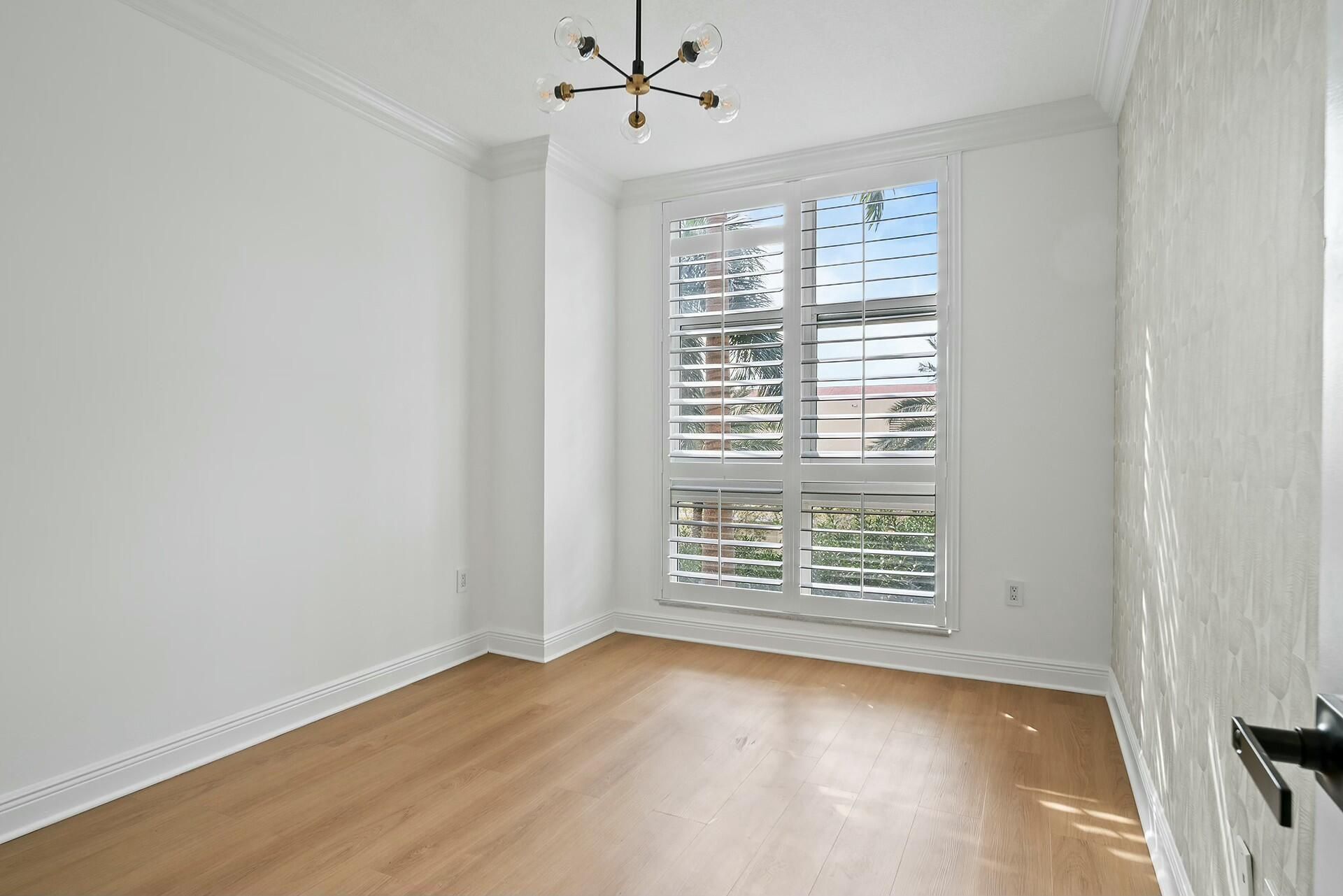 550 Okeechobee Boulevard, Unit 322, West Palm Beach, FL 33401 Photo