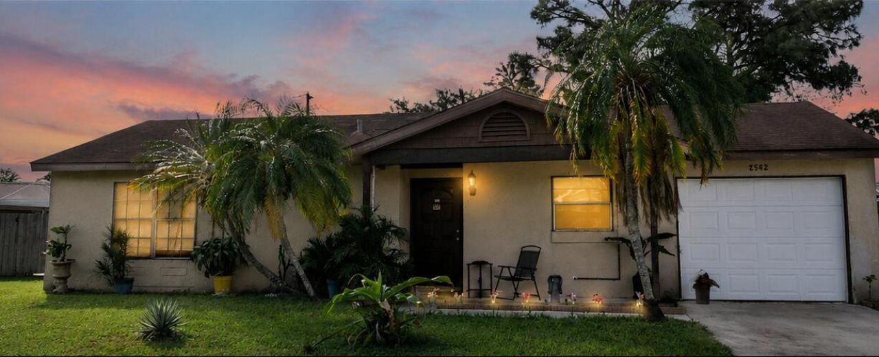 2522 SE Mariposa Avenue, Port Saint Lucie, FL 34952 Main Photo