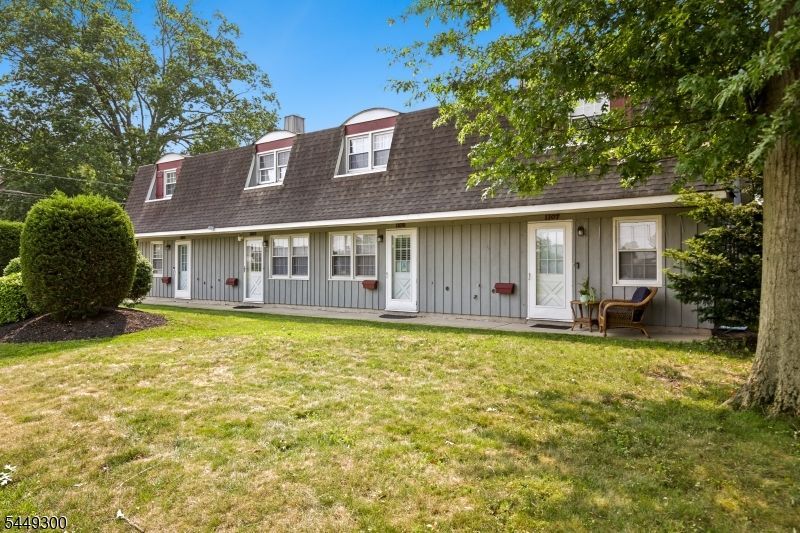 1101 Brooks Blvd, Manville, NJ 08835 Main Photo