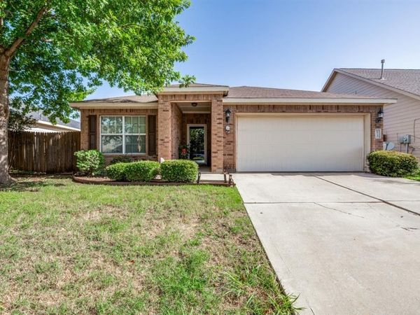 624 Noble Grove , Fort Worth, TX 76140