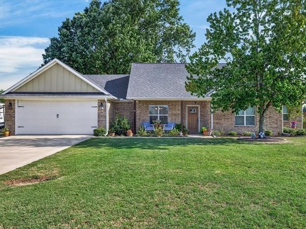 424 E Pennsylvania Avenue , Van, TX 75790
