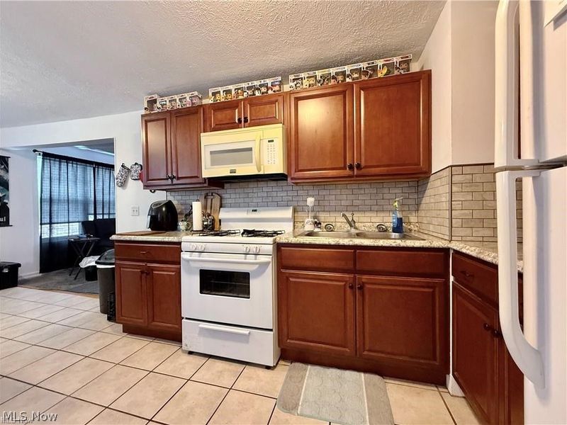 2007 Washington Boulevard, Belpre, OH 45714 Photo 5