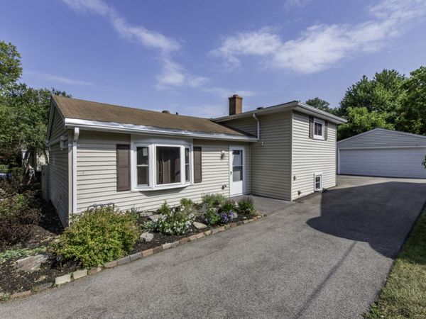 10081 W Pickford Avenue , Beach Park, IL 60099