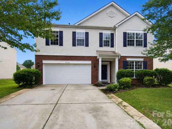 5226 Coffeeberry Lane, Charlotte, NC 28227