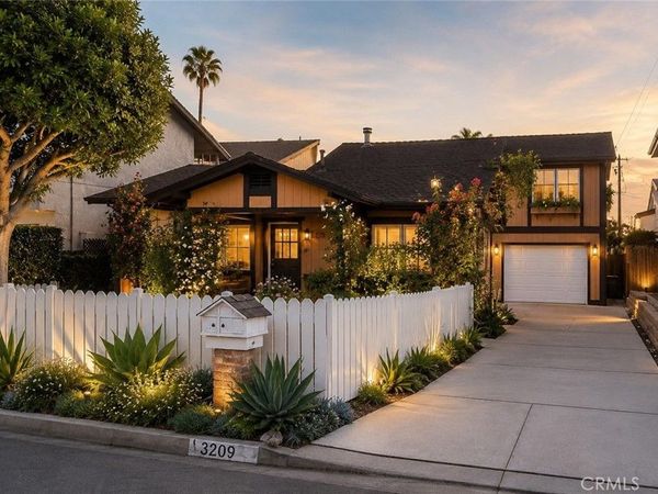 3209 Clay Street, Newport Beach, CA 92663