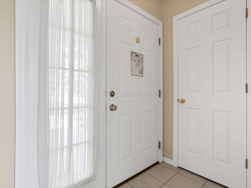 2252 Cove Landing, Grove City, OH 43123 Photo 2