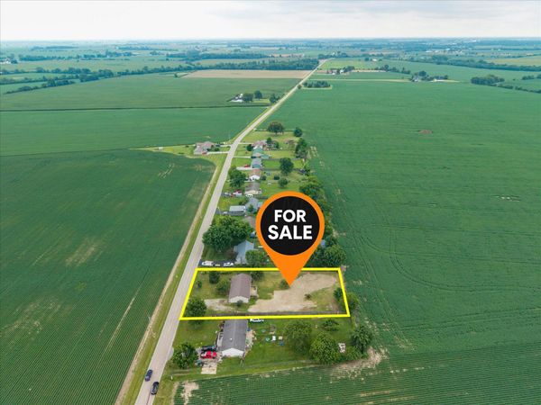 7725 White Oak Road NE, Bloomingburg, OH 43106