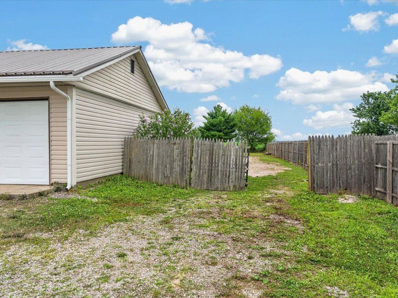 7725 White Oak Road NE, Bloomingburg, OH 43106 Photo 27