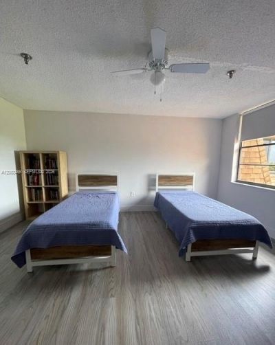 671 NE 195th St, Unit 404E, Miami, FL 33179 Photo
