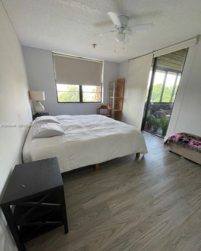 671 NE 195th St, Unit 404E, Miami, FL 33179 Photo