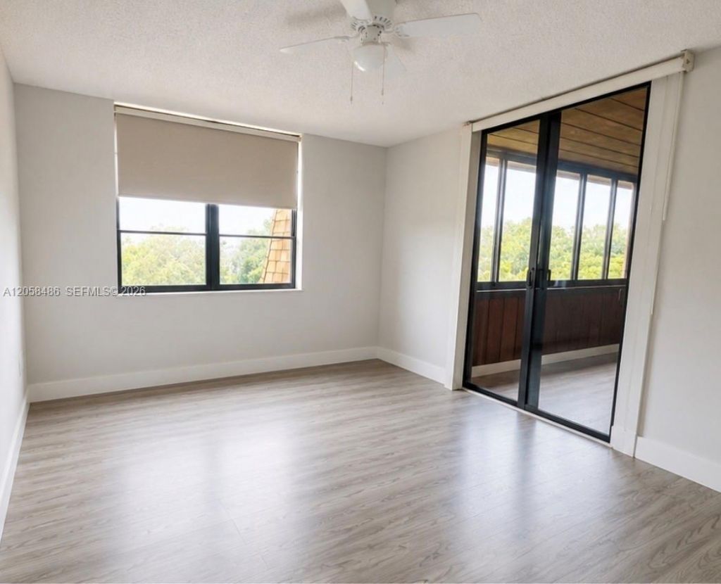 671 NE 195th St, Unit 404E, Miami, FL 33179 Photo