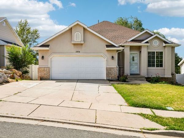 1204 E 3225 N, Layton, UT 84040