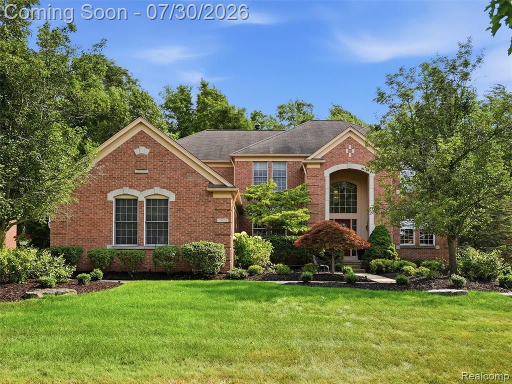 7025 Yorkshire Court, West Bloomfield Township, MI 48322 Main Photo