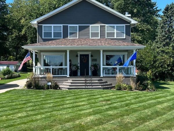 1018 River Road, Marysville, Mi 48040