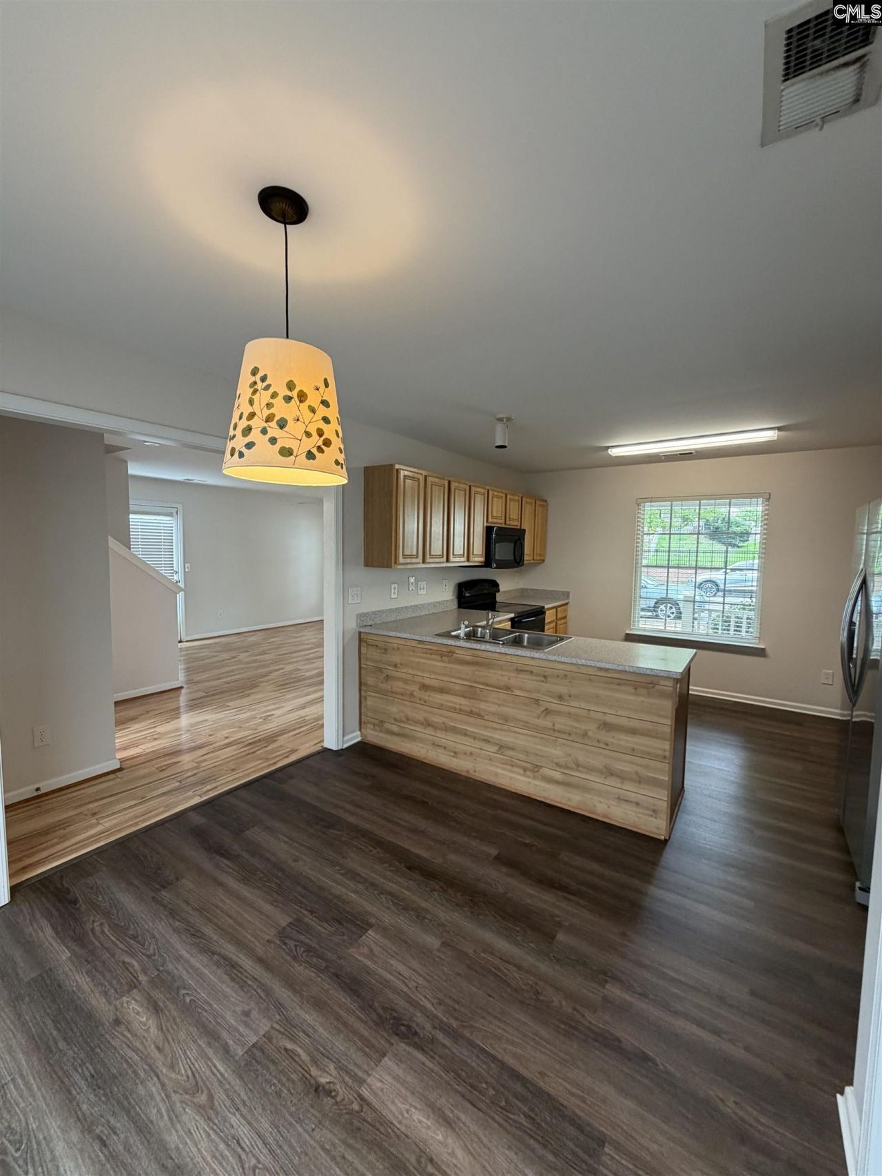 521 S Bull Street Photo 15
