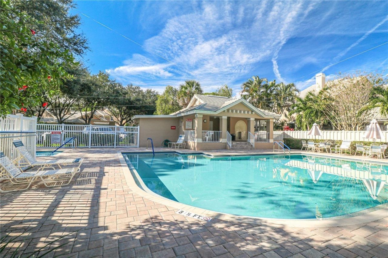 500 Santa Cruz Place Ne, Unit F, Saint Petersburg, FL 33703 Photo