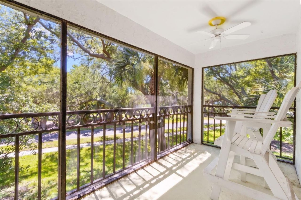 500 Santa Cruz Place Ne, Unit F, Saint Petersburg, FL 33703 Photo