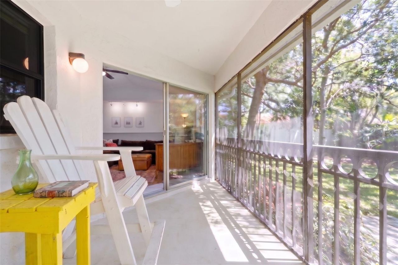 500 Santa Cruz Place Ne, Unit F, Saint Petersburg, FL 33703 Photo