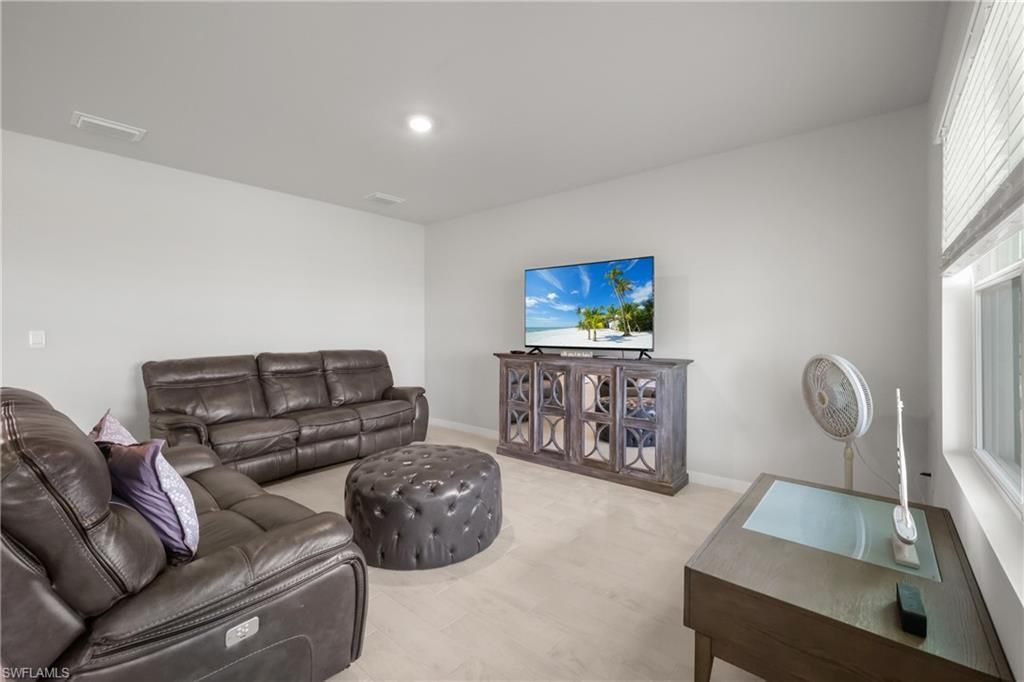 2621 Table Coral Trl, North Fort Myers, FL 33903 Photo