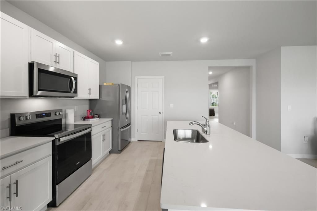 2621 Table Coral Trl, North Fort Myers, FL 33903 Photo