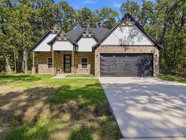 216 E Beachwood Loop , Trinidad, TX 75163