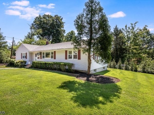 1801 Long Hill Rd, Long Hill, NJ 07946