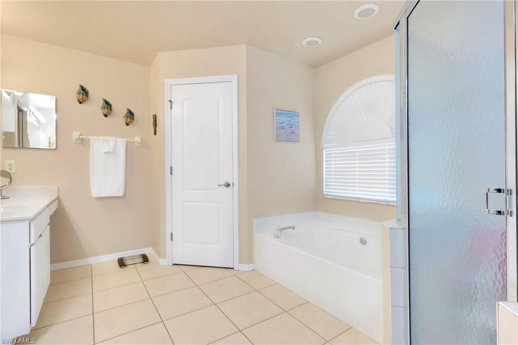 3302 SW 2nd Ln, Cape Coral, FL 33991 Photo