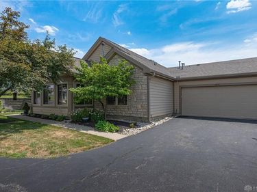 183 Villa Pointe Drive, Springboro, OH 45066