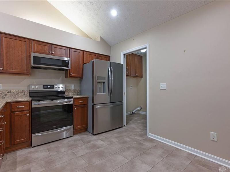 183 Villa Pointe Drive, Springboro, OH 45066 Photo 11
