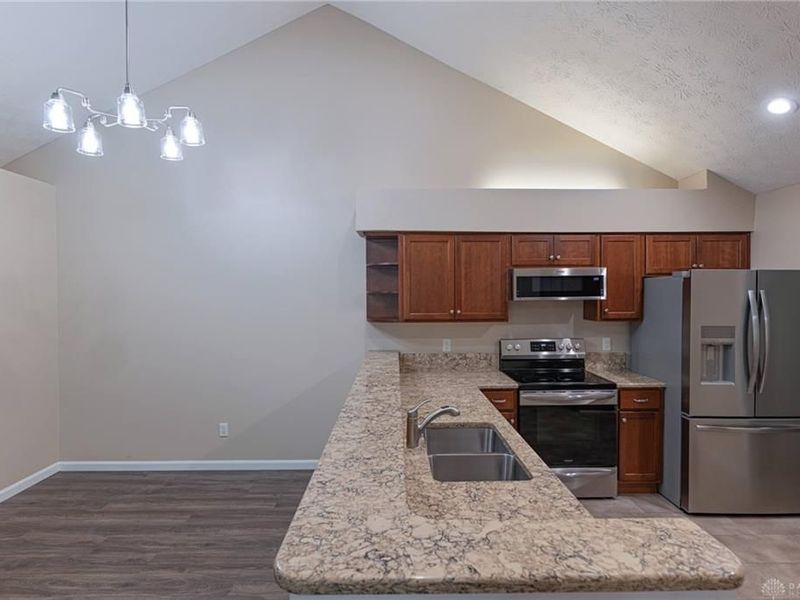 183 Villa Pointe Drive, Springboro, OH 45066 Photo 12