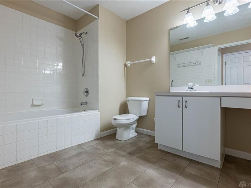 183 Villa Pointe Drive, Springboro, OH 45066 Photo 19