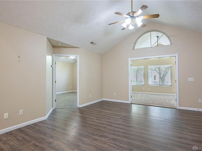 183 Villa Pointe Drive, Springboro, OH 45066 Photo 5