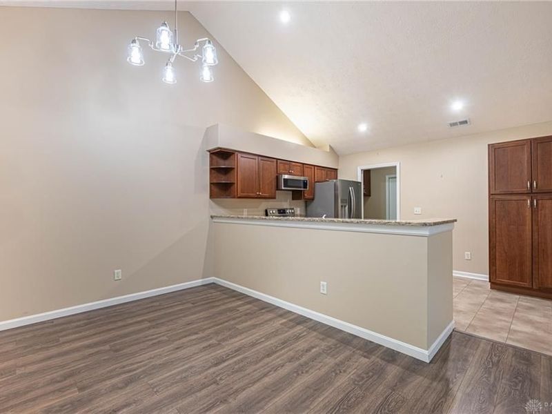 183 Villa Pointe Drive, Springboro, OH 45066 Photo 6