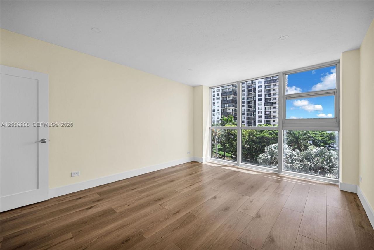 2451 Brickell Ave, Unit 5G, Miami, FL 33129 Photo